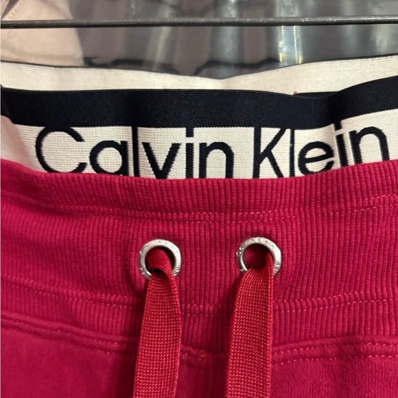 Calvin Klein XL sweats - Picture 7 of 7